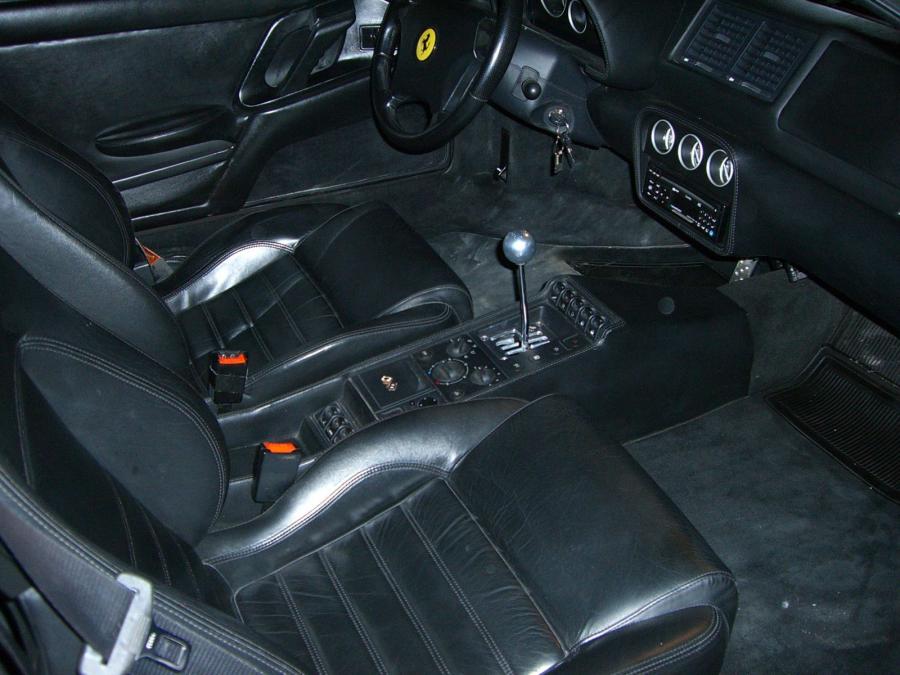  Ferrari F355 Spider 1996 года  (фото 2 из 18)